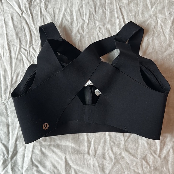 Lululemon Sports Bra - Picture 2 of 3